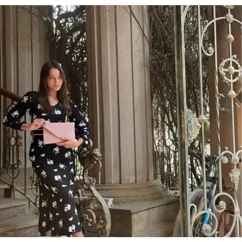 Bolso bandolera y cartera LETTER