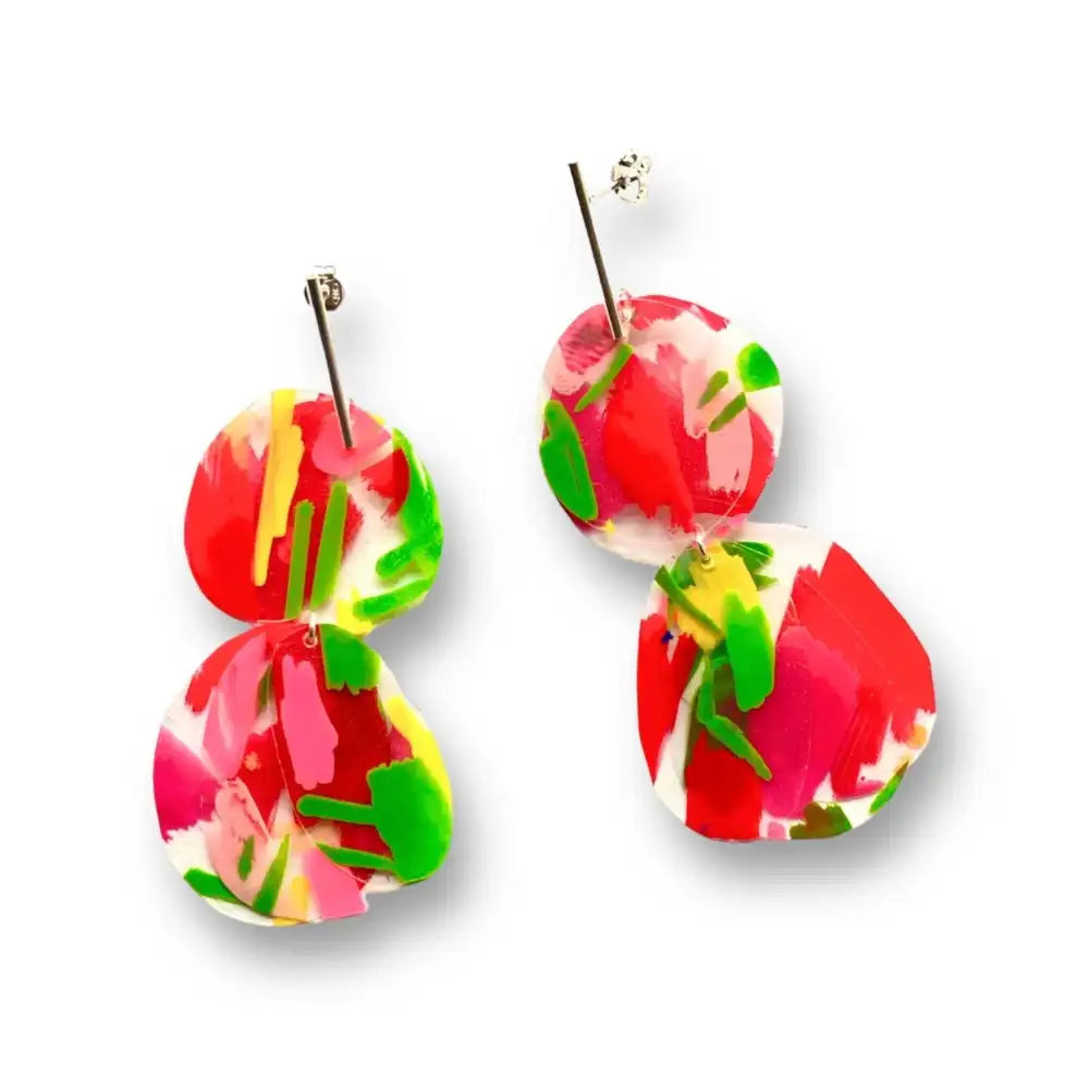 Red petal earrings, May Gañán
